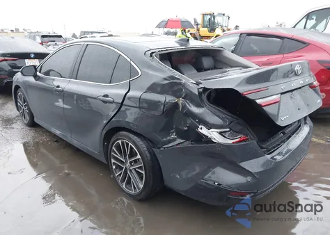 2025 Toyota Camry Xle z USA, uszkodzony, nr VIN 4T1DAACK4SU058959